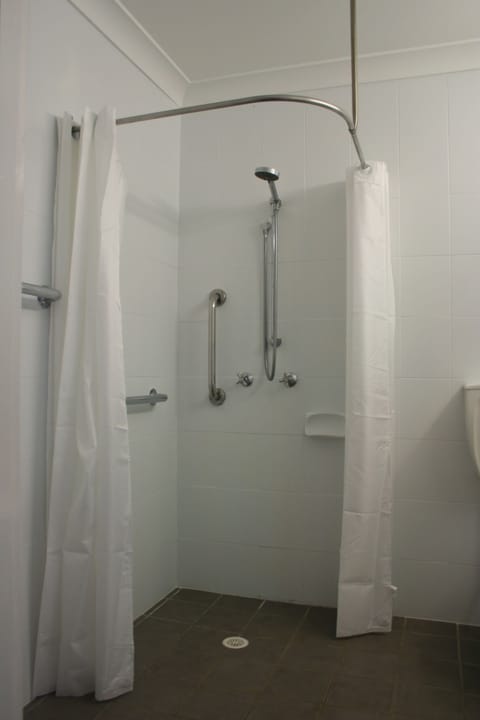 Accessible Twin Room | Bathroom | Free toiletries, hair dryer, towels, soap