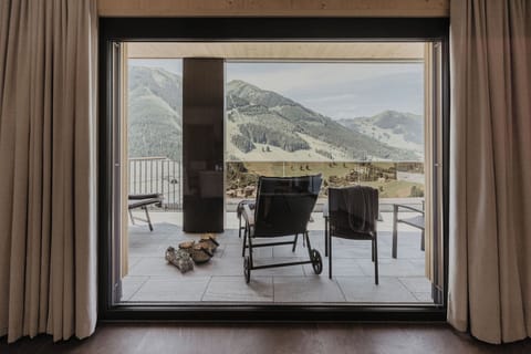 Deluxe Apartment, Patio (Abendsonne) | View from room