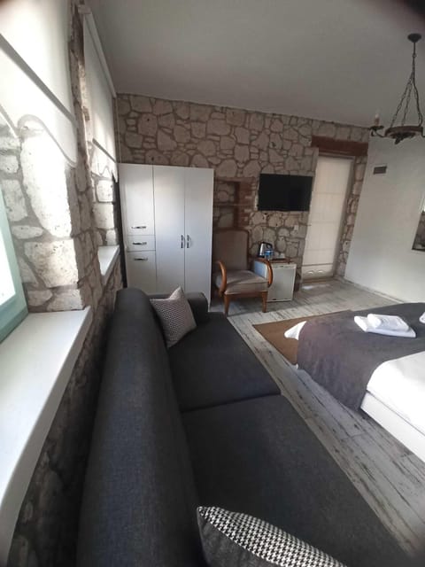 Deluxe Triple Room, Pool Access, Ground Floor | Premium bedding, free WiFi, bed sheets