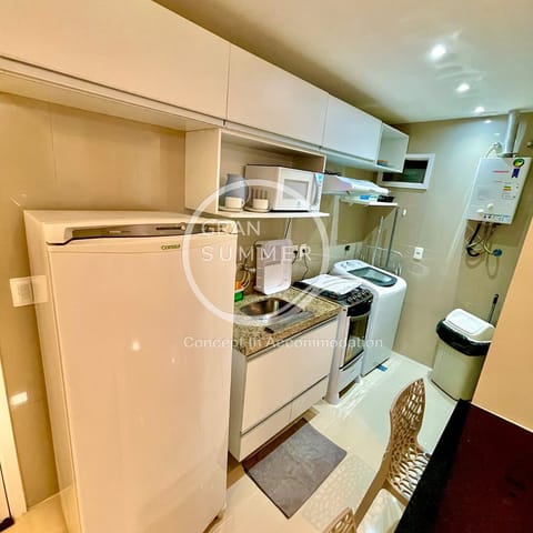 Luxury Apartment | Private kitchen | Fridge, blender, cookware/dishes/utensils