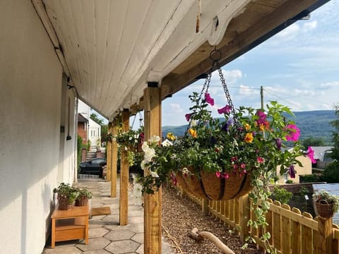 Signature House, Private Bathroom (James' Place @ The Park) | Garden