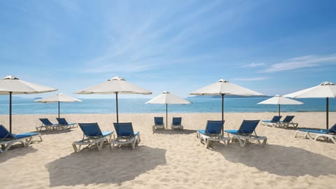 Beach nearby, sun loungers, beach umbrellas, beach towels