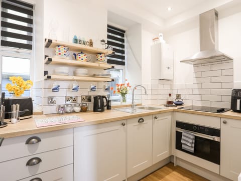 Fridge, dishwasher, electric kettle, toaster