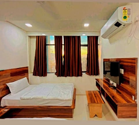 Deluxe Double Room | Living area