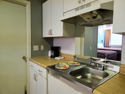 Room, 2 Queen Beds, Smoking, Kitchenette | Private kitchenette | Mini-fridge, microwave