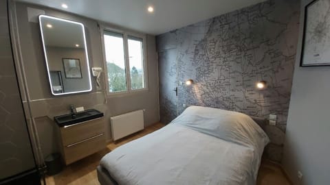 Comfort Double Room | Premium bedding, pillowtop beds, desk, soundproofing