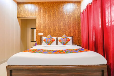 Premium Room | Egyptian cotton sheets, premium bedding, in-room safe, free WiFi