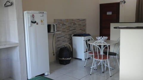 Standard Room | Private kitchen | Fridge, microwave, blender, cookware/dishes/utensils