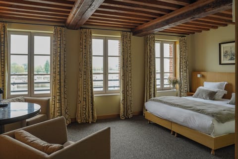 Deluxe Double Room | In-room safe, laptop workspace, blackout drapes, soundproofing