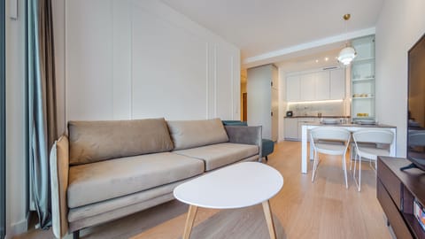 Apartment (31) | Living area | 30-inch flat-screen TV with cable channels, TV