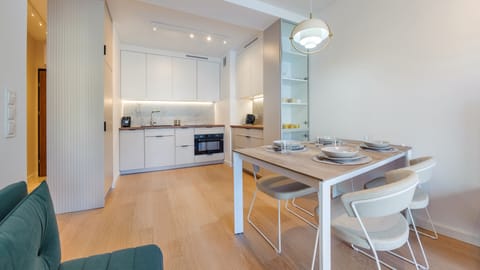 Apartment (31) | Living area | 30-inch flat-screen TV with cable channels, TV