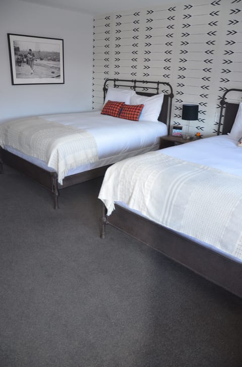 Classic Double Room | Hypo-allergenic bedding, iron/ironing board, free WiFi, bed sheets