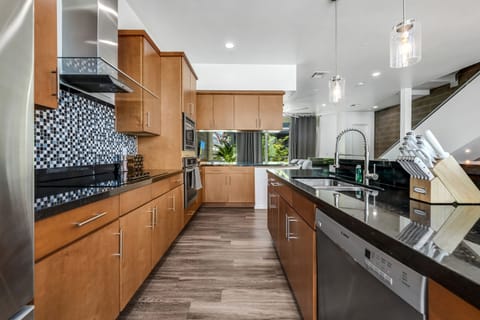 Superior Apartment | Private kitchen | Electric kettle