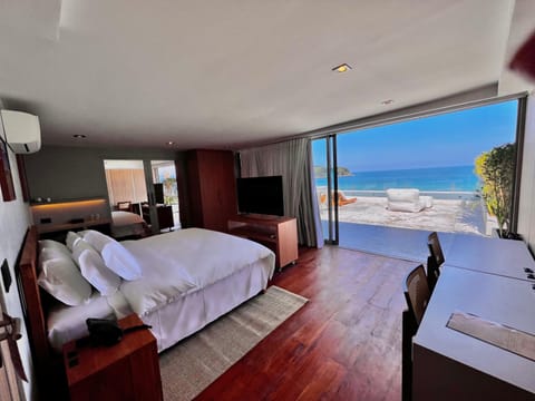 Gran Ocean View | Premium bedding, pillowtop beds, free minibar items, in-room safe