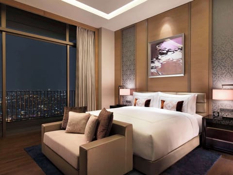 Fairmont, Signature Suite, 2 Bedrooms | Premium bedding, minibar, in-room safe, desk