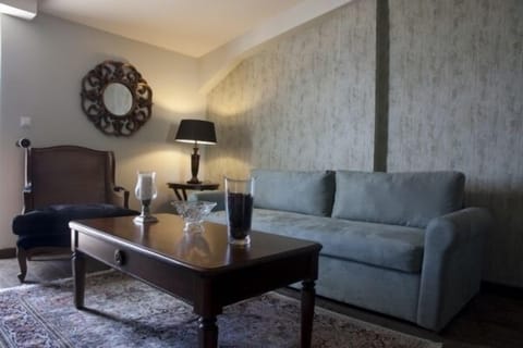 Grand Suite | Premium bedding, minibar, in-room safe, individually furnished