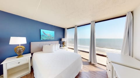 1 Bedroom Suite with Kitchen, Oceanfront with Bedroom View | 1 bedroom, free WiFi, bed sheets