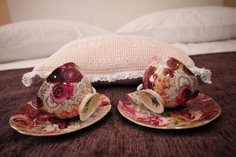 In-room safe, free WiFi, bed sheets