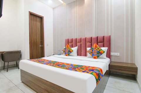 Deluxe Room | Egyptian cotton sheets, premium bedding, in-room safe, free WiFi