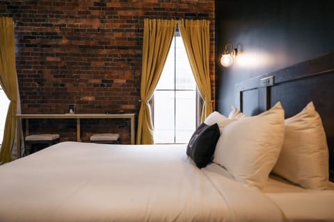 Luxury Room | Premium bedding, down comforters, individually decorated