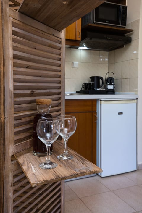 Economy Double Room | Egyptian cotton sheets, premium bedding, iron/ironing board, free WiFi