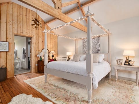 1 bedroom, individually decorated, individually furnished, free WiFi