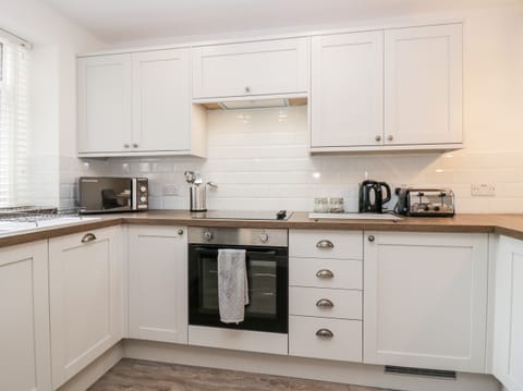 Fridge, dishwasher, electric kettle, toaster