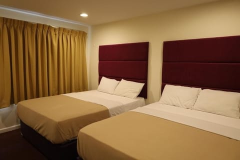 Deluxe Double Room | Select Comfort beds, desk, soundproofing, iron/ironing board