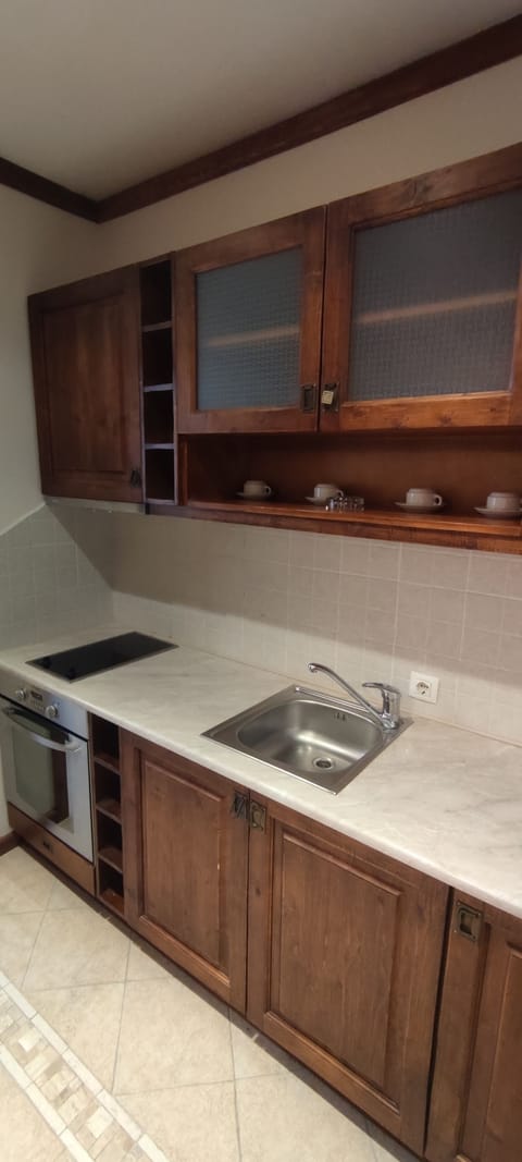 Room | Private kitchen | Microwave, stovetop, coffee/tea maker, electric kettle