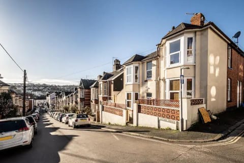 House | Parking | Free parking nearby