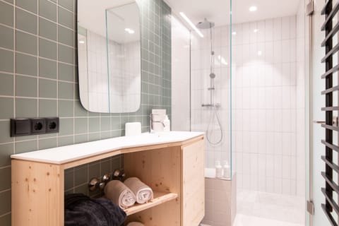 Superior Double Room (Lovely Mari) | Bathroom | Shower, designer toiletries, hair dryer, bathrobes