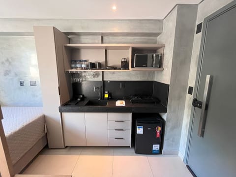 Comfort Studio | Private kitchen | Mini-fridge, microwave