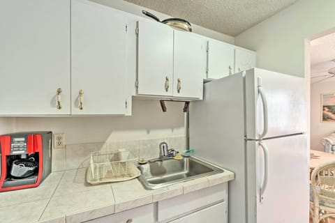 Apartment (1 Bedroom) | Private kitchen | Microwave, oven, stovetop, dishwasher