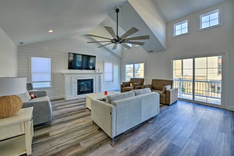 House (5 Bedrooms) | Interior