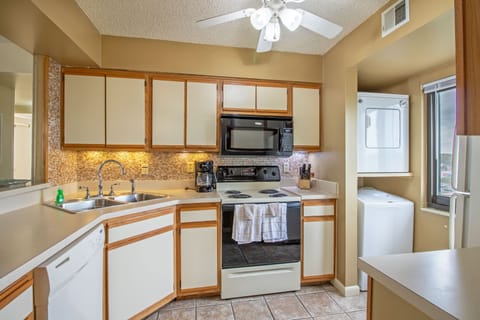 Condo | Private kitchen | Full-size fridge, microwave, oven, stovetop