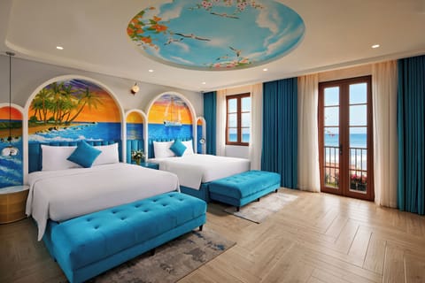 Family Room Ocean View - Free Hon Thom Island Waterpark Cable Car | Hypo-allergenic bedding, minibar, in-room safe, desk