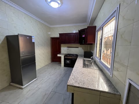 Luxury Apartment | Private kitchenette | Full-size fridge, microwave, oven, stovetop