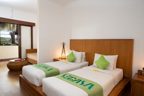 Superior Room (Superior Veranda) | Minibar, in-room safe, desk, rollaway beds