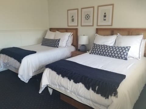 Standard Room | Iron/ironing board, free WiFi