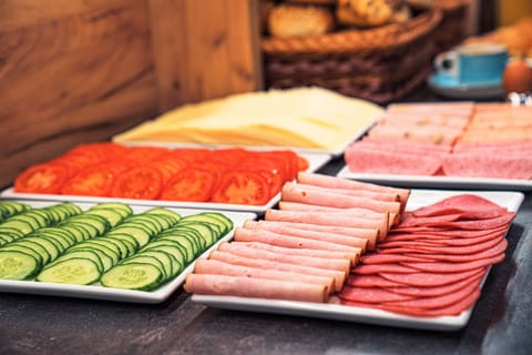 Daily buffet breakfast (EUR 11.90 per person)