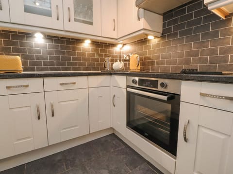 Fridge, dishwasher, electric kettle, toaster