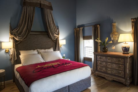 Superior Room (Deluxe) | Egyptian cotton sheets, premium bedding, down comforters, pillowtop beds