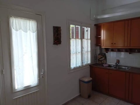 Apartment | Private kitchen | Fridge, oven, stovetop, electric kettle