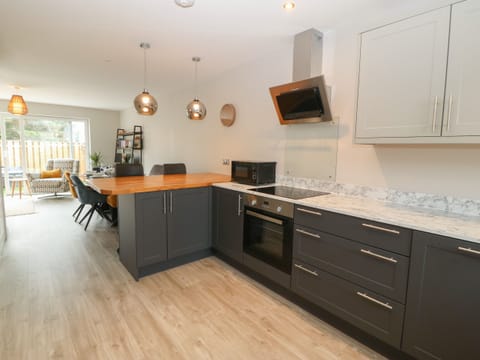 Fridge, dishwasher, electric kettle, toaster