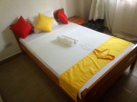 Standard Single Room | Free WiFi, bed sheets