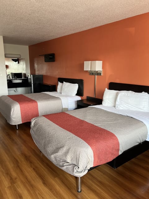 Deluxe Room | Free WiFi, bed sheets