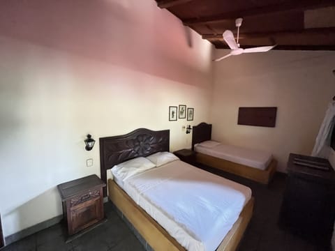 Free WiFi, bed sheets