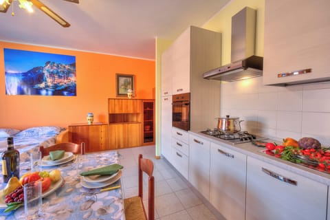 Family Studio (Peter - relax & 1 km from lake) | Private kitchen | Fridge, oven, stovetop, coffee/tea maker