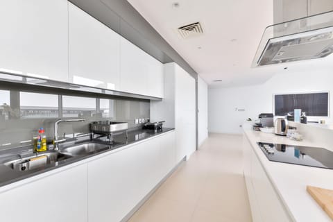 Luxury Apartment, 2 Bedrooms, Balcony, Sea View | Private kitchen | Full-size fridge, microwave, oven, dishwasher