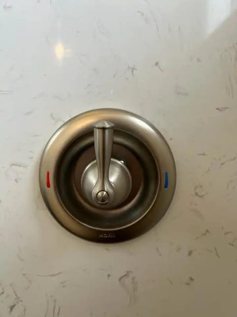 Family House | Bathroom